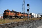 Westbound intermodal approaches crew change